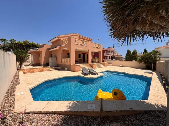 Villa Of 175 M² In Rojales, Spain
