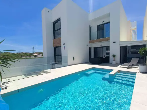 Villa Of 214 M² In Formentera Del Segura