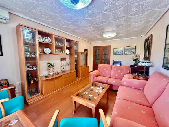 Apartment Of 97 M² In Torrevieja, Spain