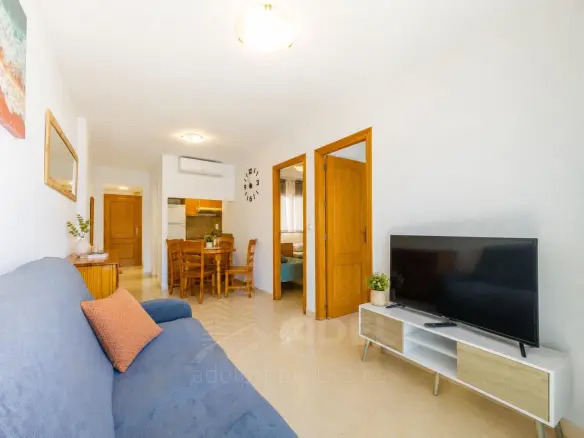 Apartment Of 75 M² In Torrevieja, Spain