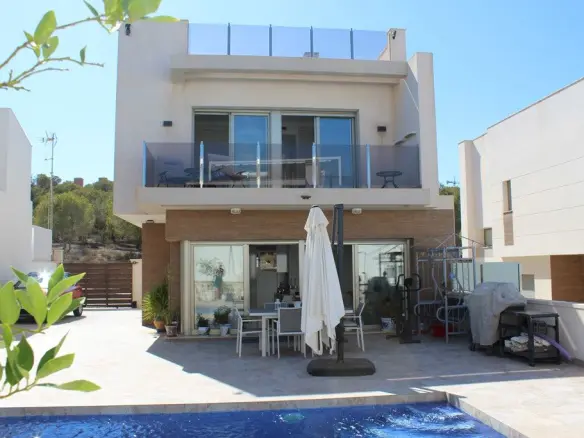 Villa Of 118 M² In San Miguel De Salinas