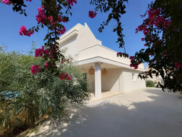 Villa Of 312 M² In Rojales, Spain