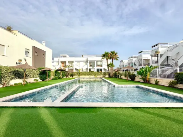Apartment Of 70 M² In Torrevieja, Spain