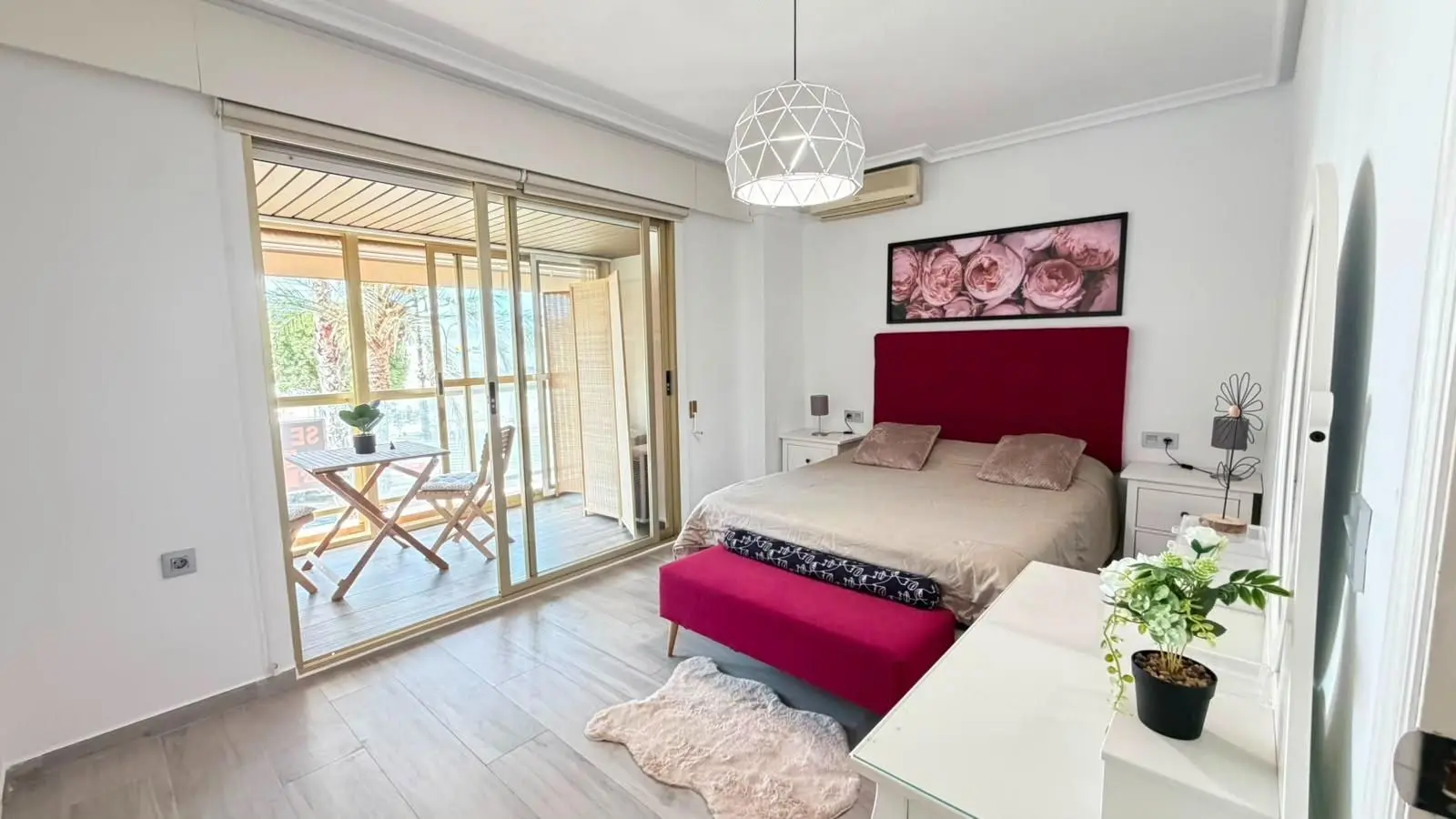 Apartment Of 114 M² In Torrevieja, Spain