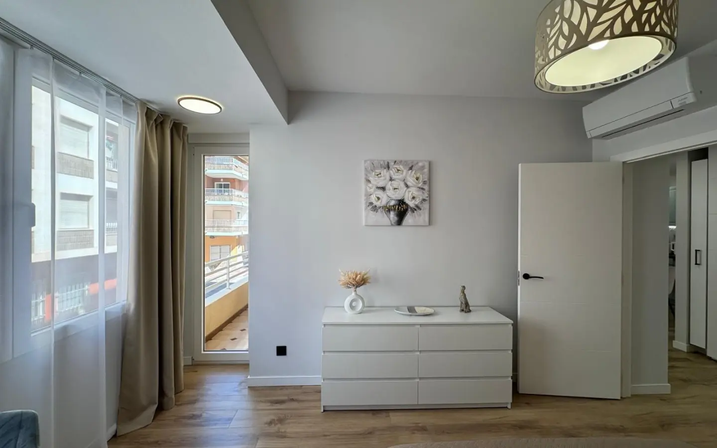 Apartment Of 100 M² In Torrevieja, Spain