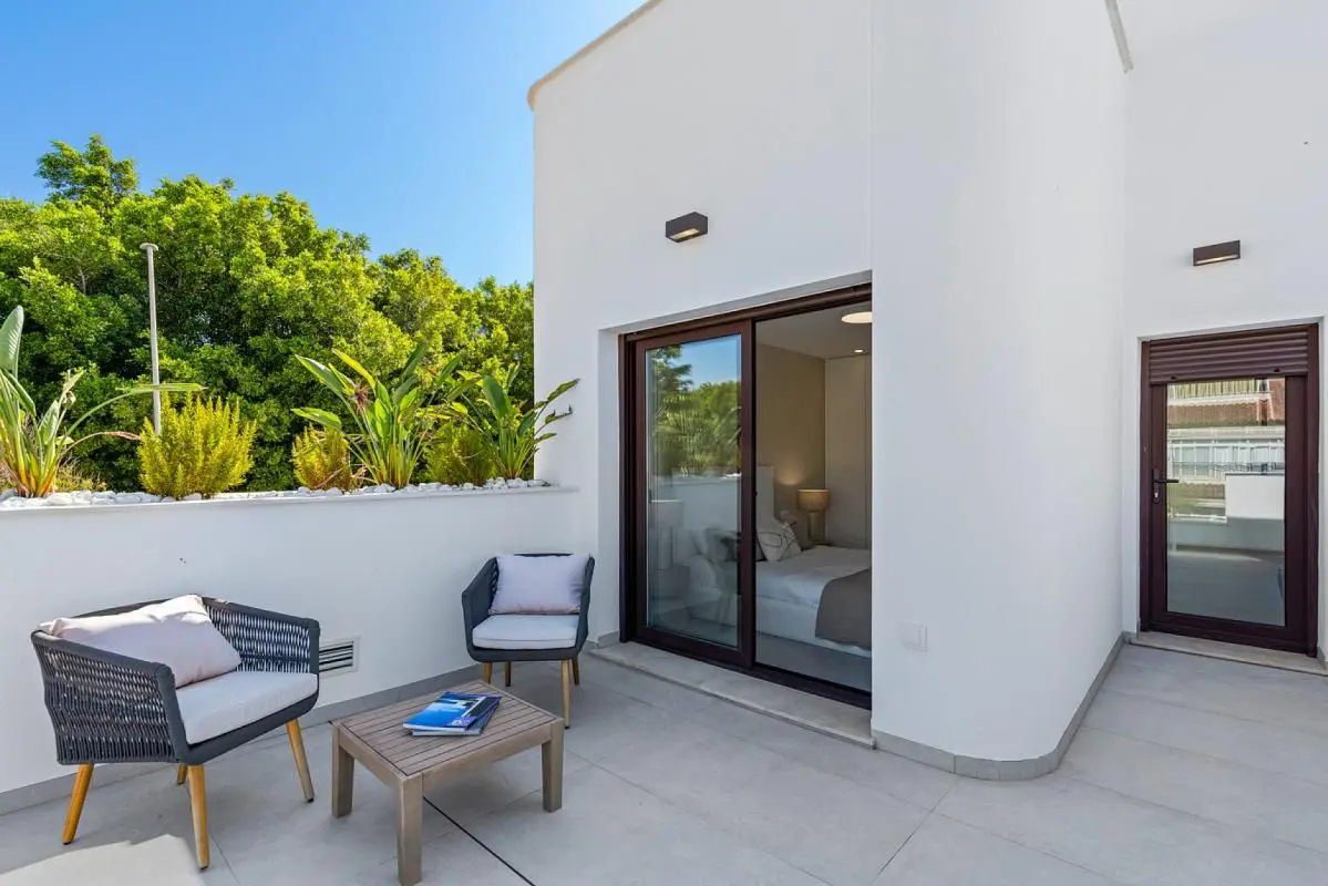Villa Of 131 M² In Pilar De La Horadada