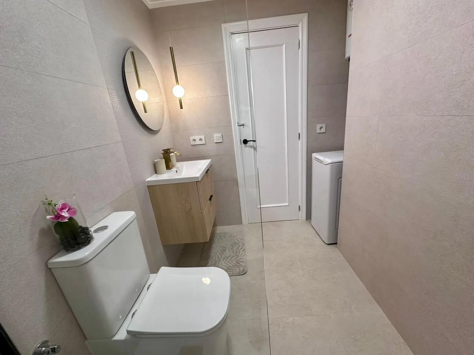 Apartment Of 65 M² With Mediter Real Estate In Torrevieja, Spain