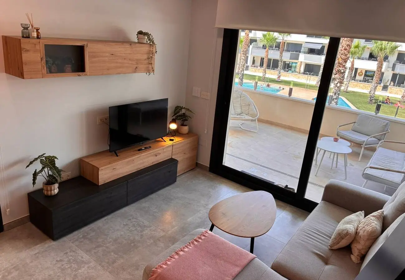 Apartment Of 100 M² With Balcony In Orihuela Costa