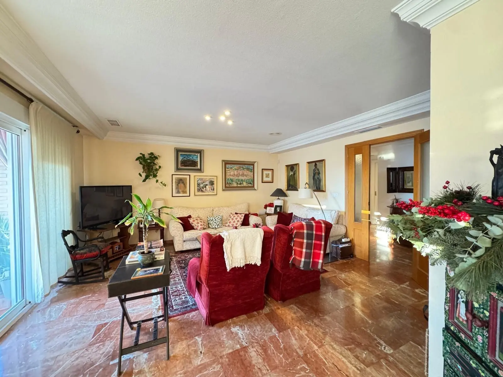 Apartment Of 256 M² In Torrevieja, Spain