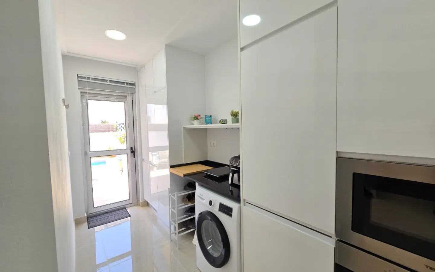 Villa Of 107 M² With Mediter Real Estate In Rojales