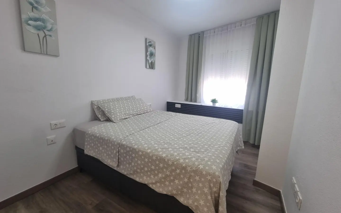 Apartment Of 105 M² In Torrevieja, Spain