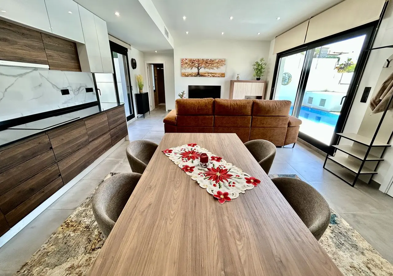 2-bedroom Villa In Villamartin, Spain (110 M²)