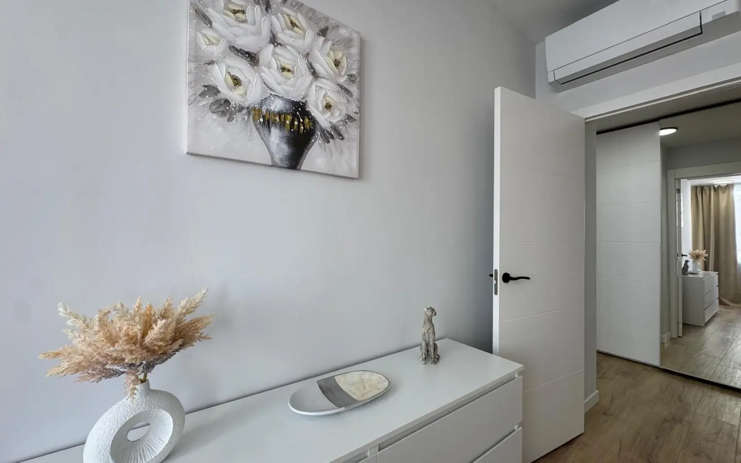 Apartment Of 100 M² In Torrevieja, Spain