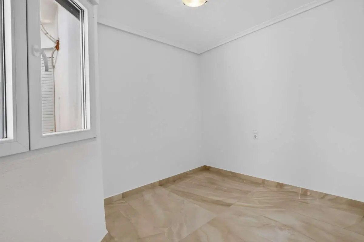 Apartment Of 74 M² In Torrevieja, Spain