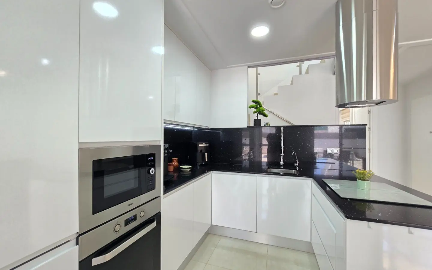Villa Of 107 M² With Mediter Real Estate In Rojales