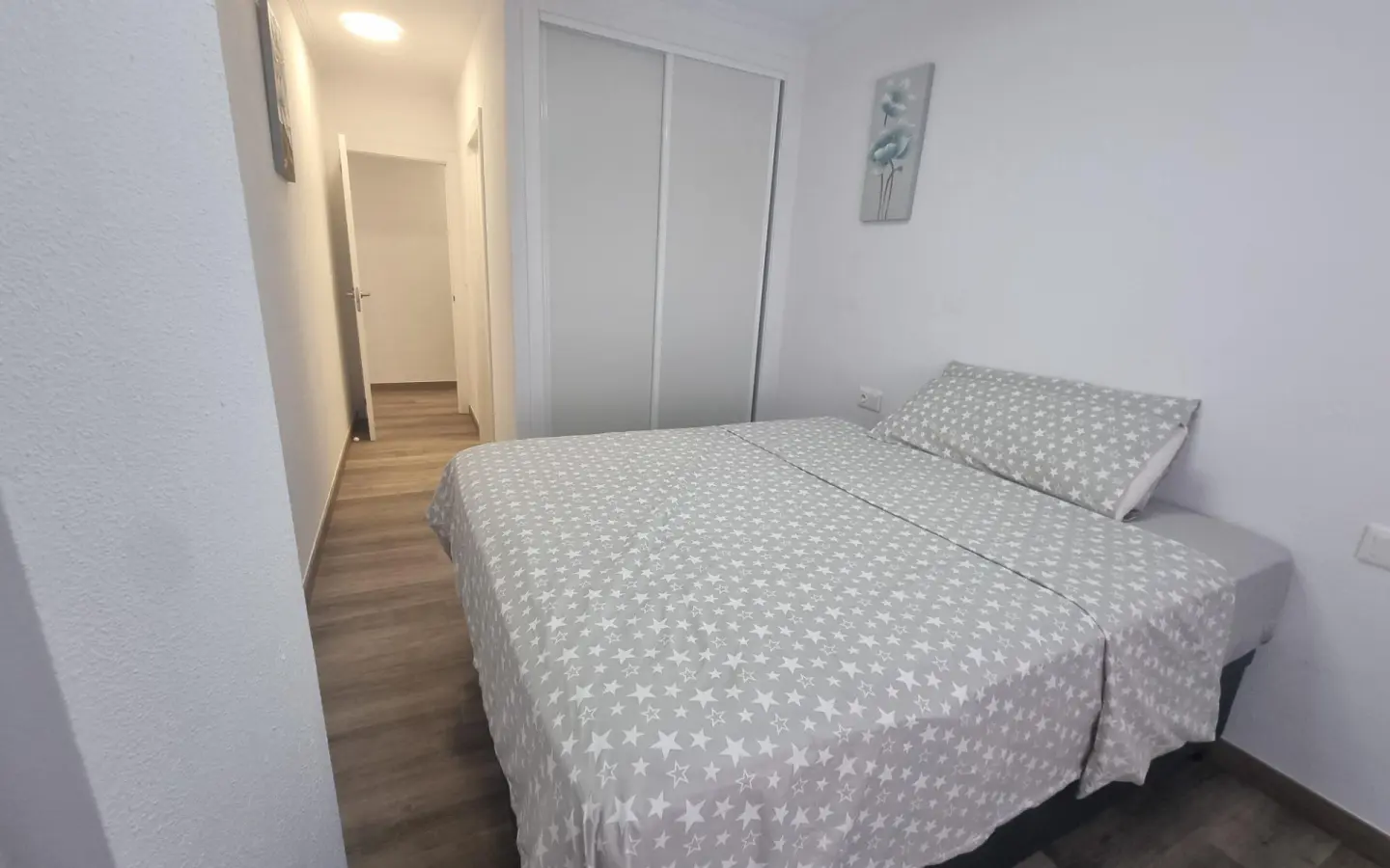 Apartment Of 105 M² In Torrevieja, Spain