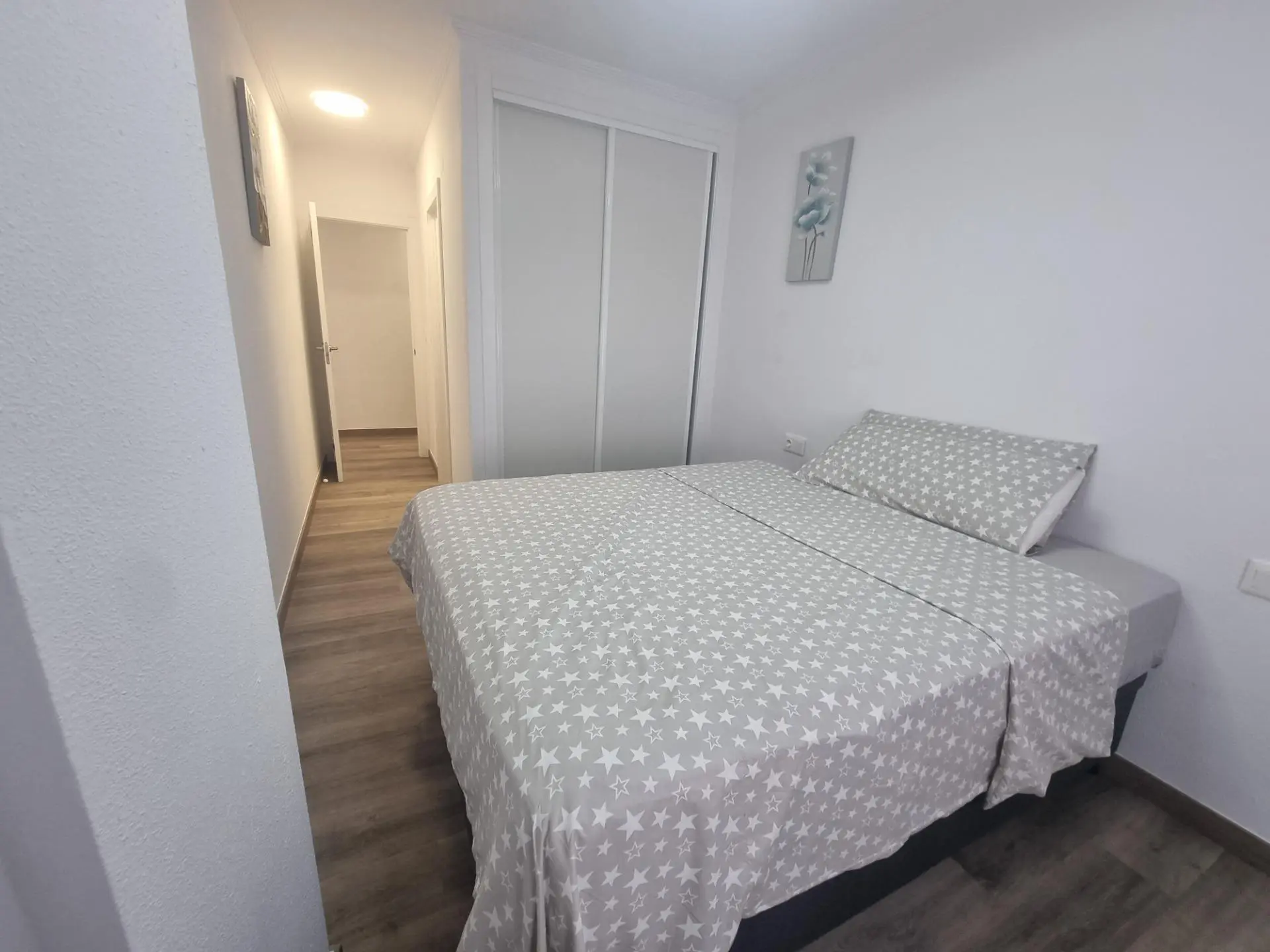 Apartment Of 105 M² In Torrevieja, Spain