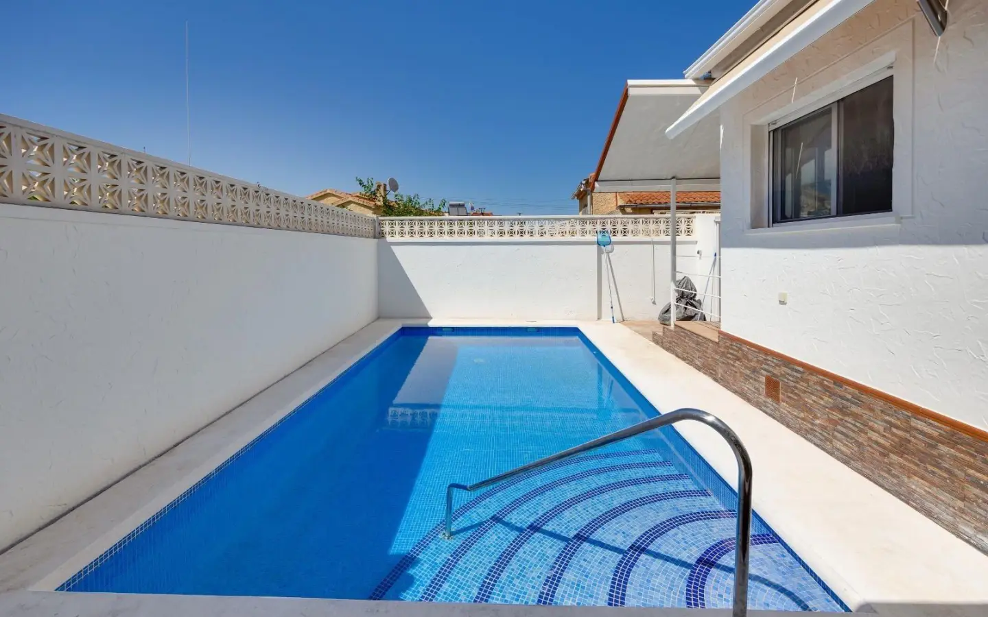 Villa Of 121 M² In San Fulgencio, Spain