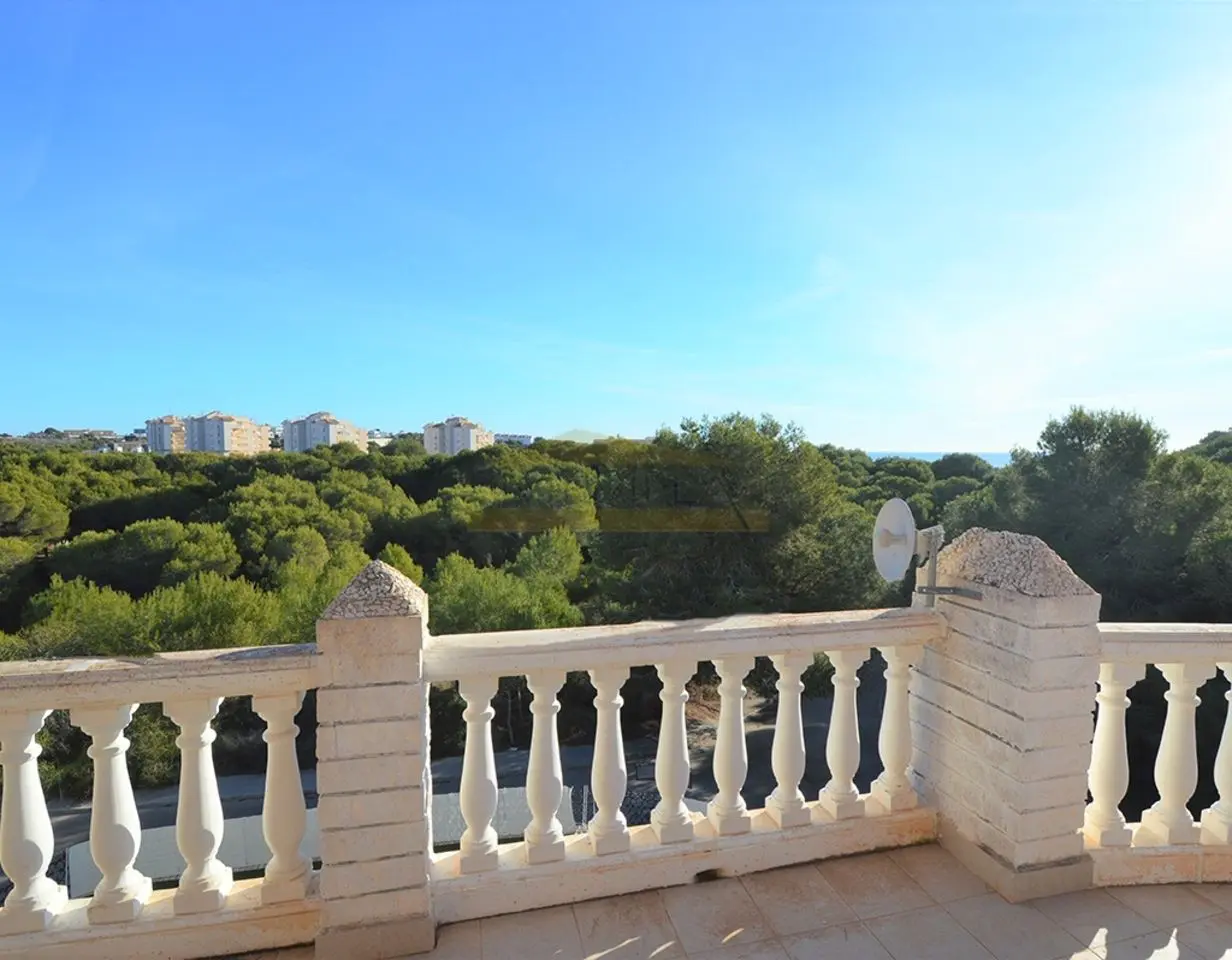 Villa Of 0 M² With [features] In Orihuela Costa, Spain