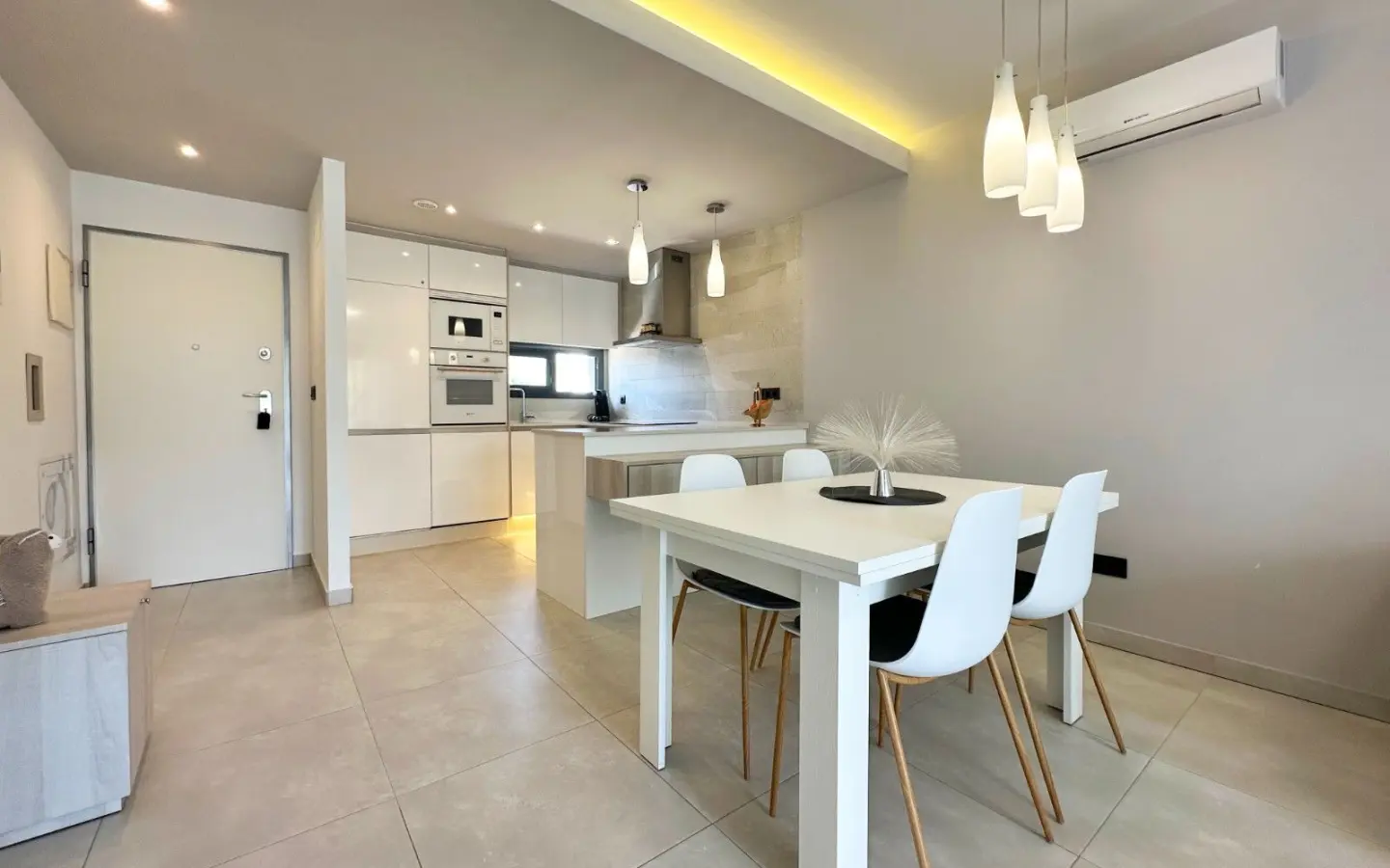 Apartment Of 75 M² In Orihuela Costa, Spain