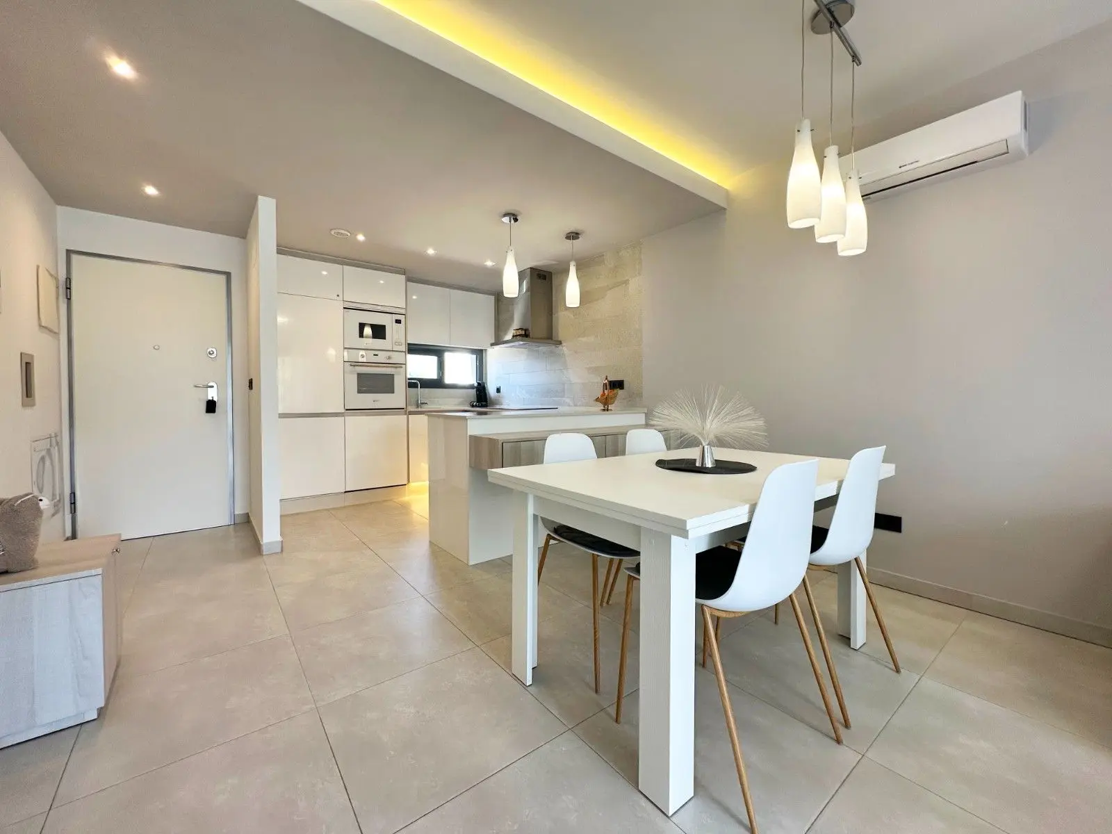 Apartment Of 75 M² In Orihuela Costa, Spain