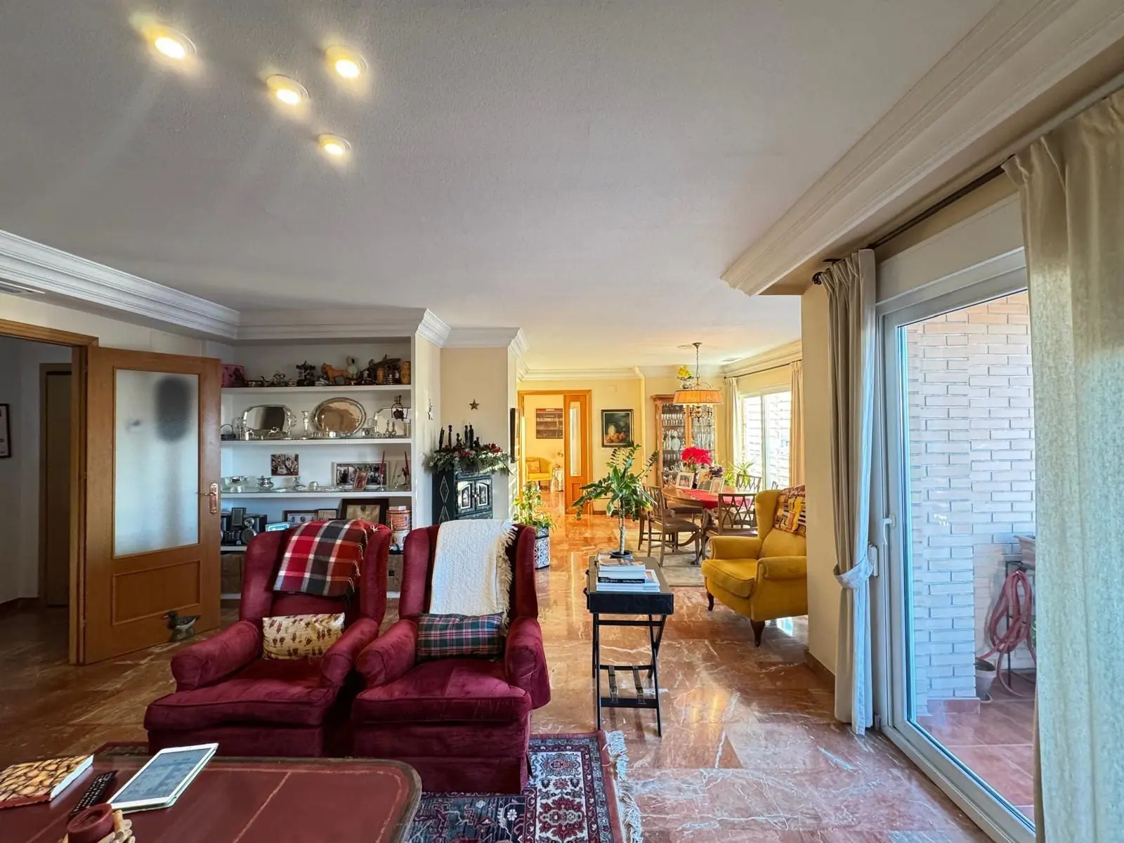 Apartment Of 256 M² In Torrevieja, Spain