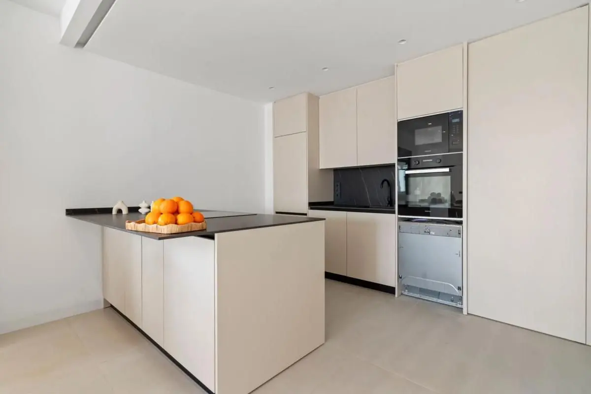 Terraced House Of 206 M² With Sea Views In Estepona, Spain