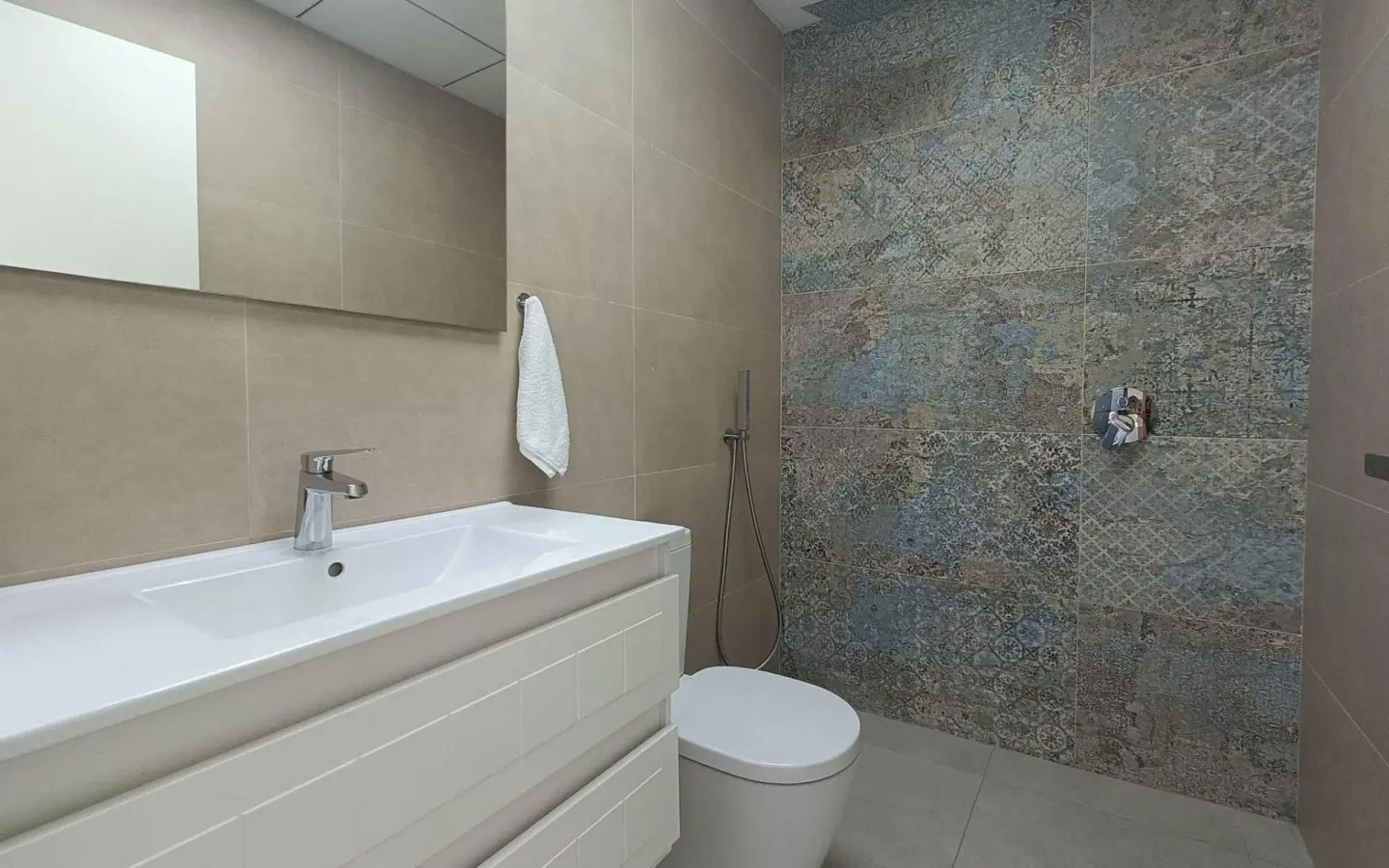 5-bedroom Villa In Rojales, Spain (214 M²)