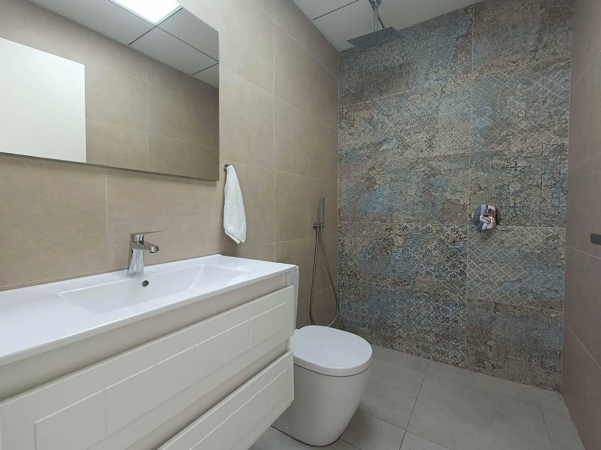 5-bedroom Villa In Rojales, Spain (214 M²)