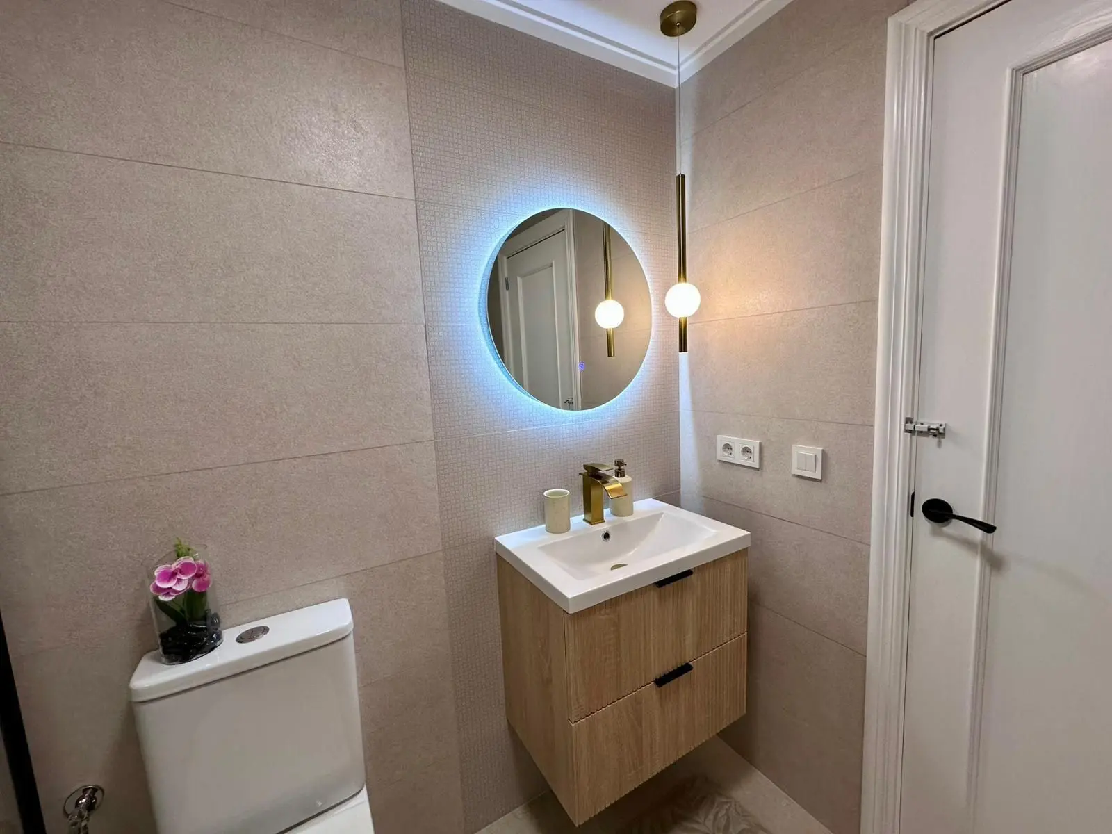 Apartment Of 65 M² With Mediter Real Estate In Torrevieja, Spain