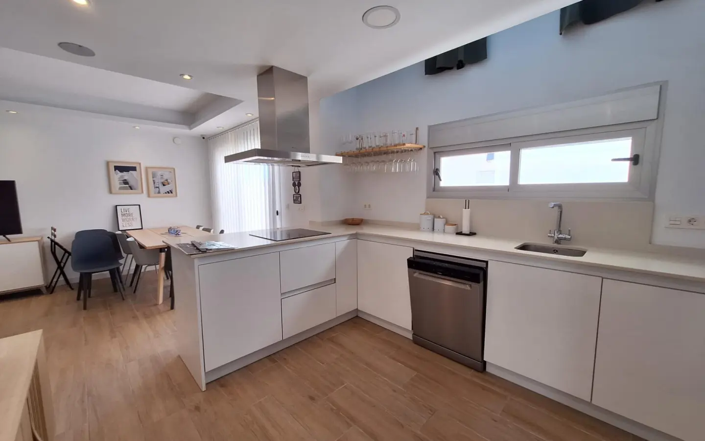 Villa Of 0 M² With Mediter Real Estate In Torrevieja, Spain