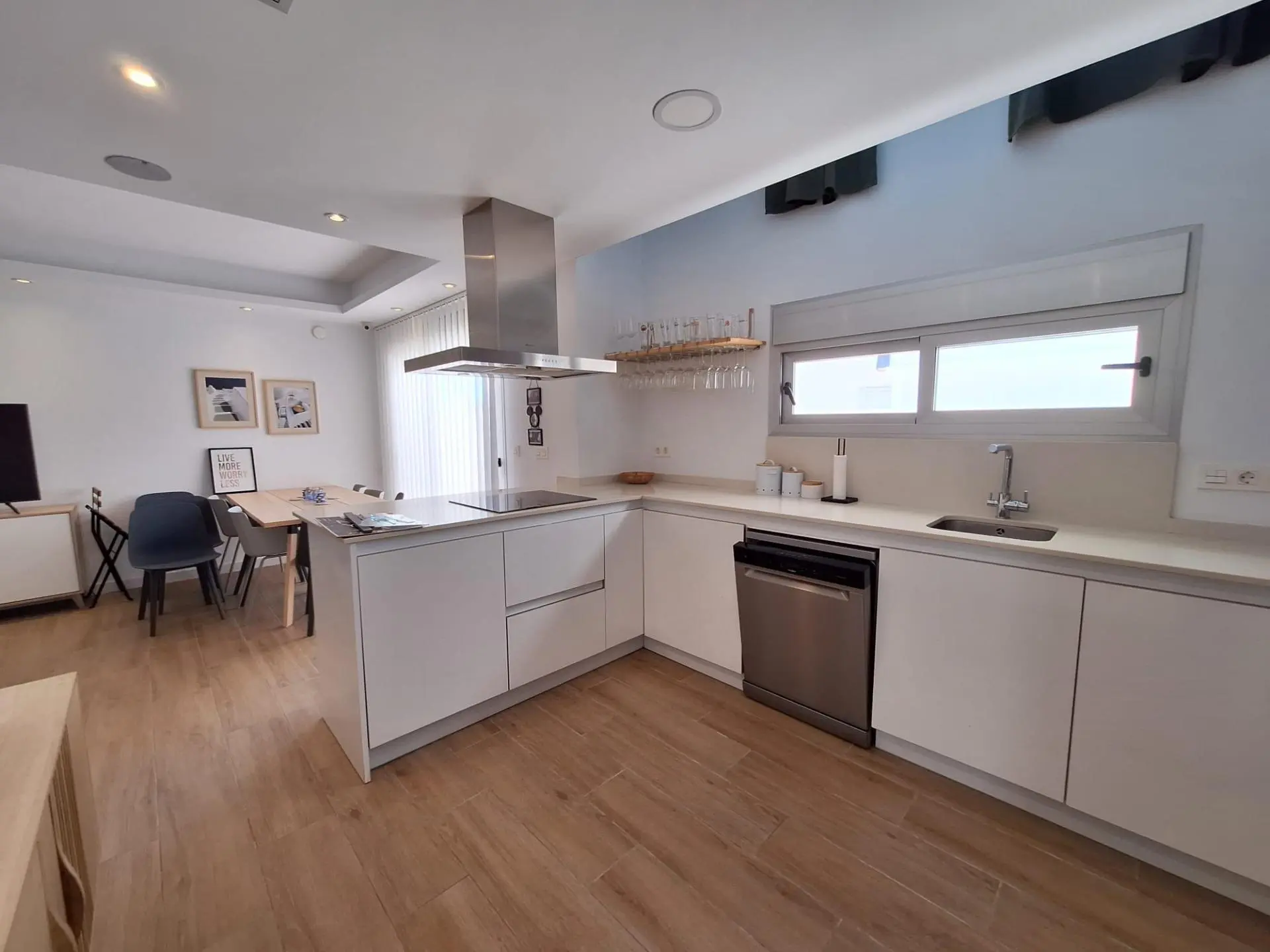 Villa Of 0 M² With Mediter Real Estate In Torrevieja, Spain