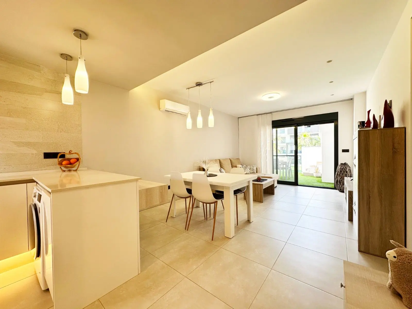 Apartment Of 75 M² In Orihuela Costa, Spain