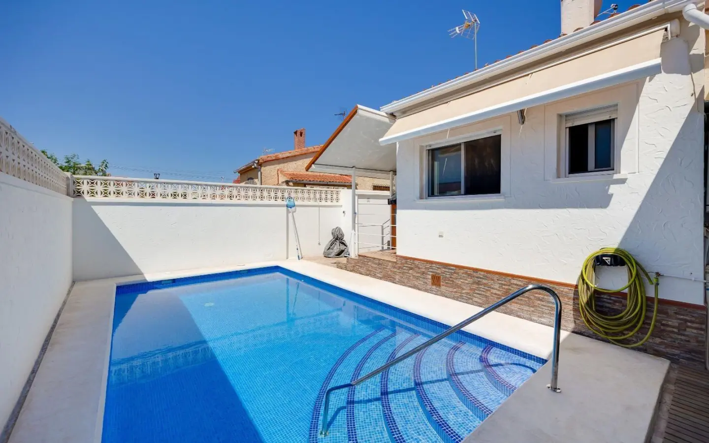 Villa Of 121 M² In San Fulgencio, Spain
