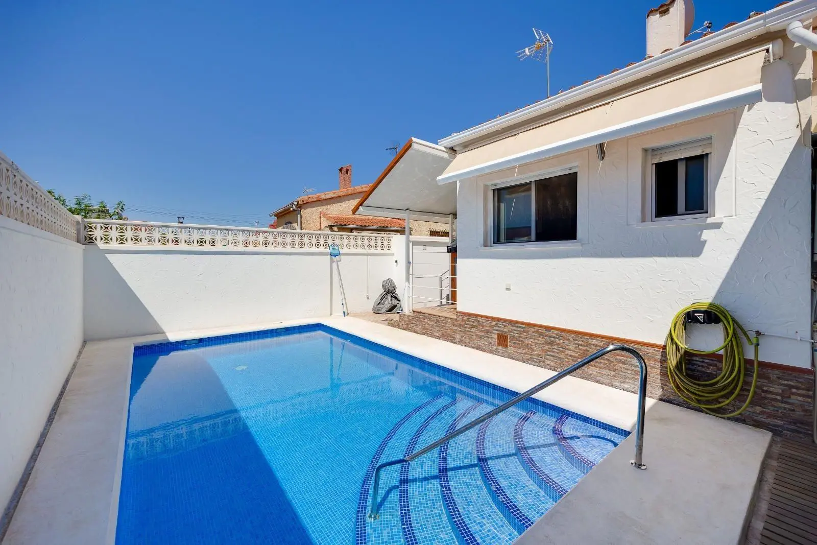 Villa 121 M² In San Fulgencio, Spain – Mediter Real Estate