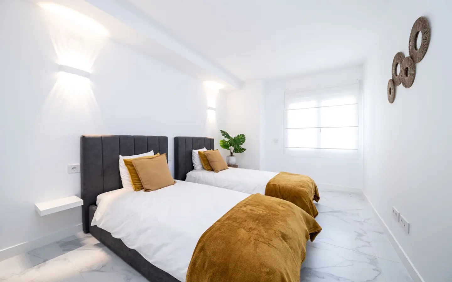 Apartment Of 90 M² In Torrevieja, Spain