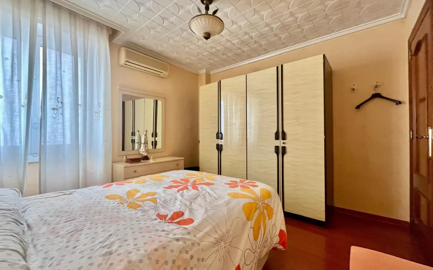 Apartment Of 97 M² In Torrevieja, Spain