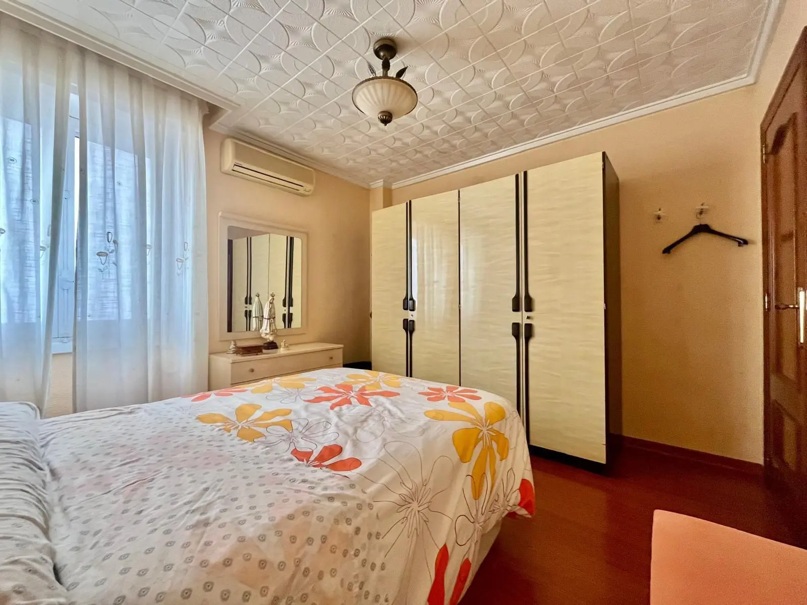 Apartment Of 97 M² In Torrevieja, Spain