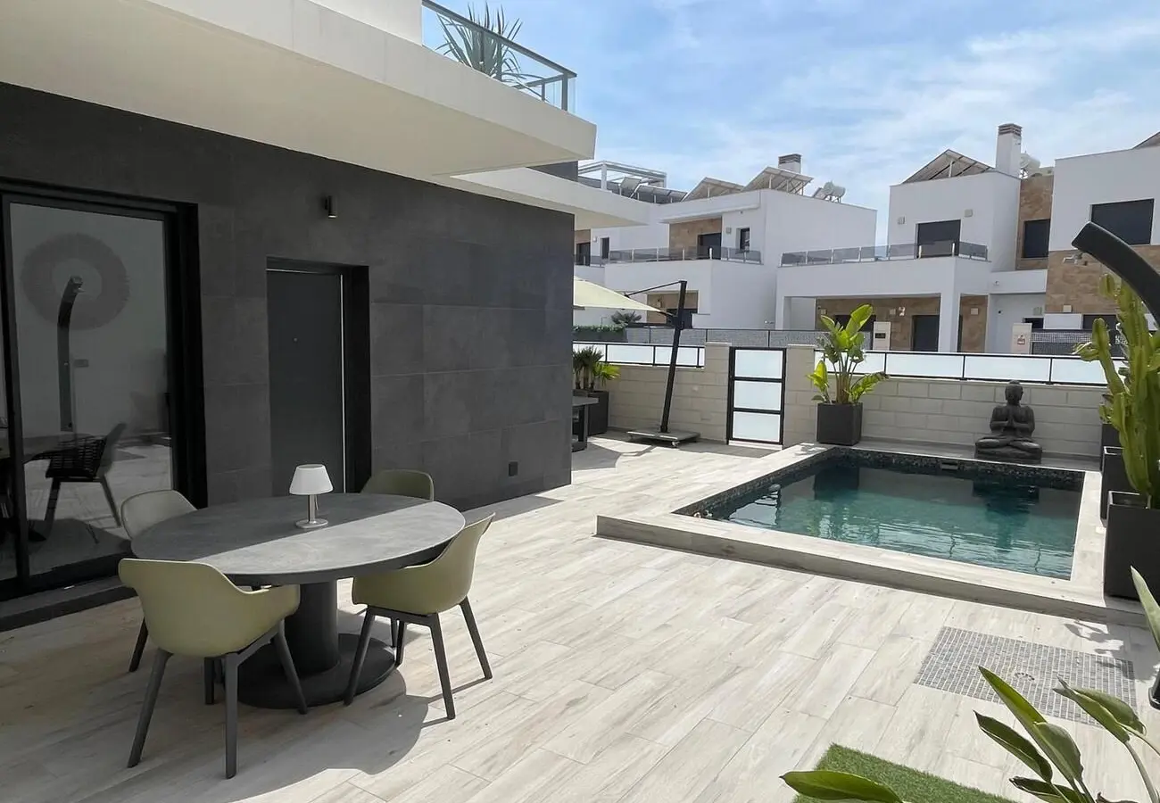 Villa Of 133 M² In Benijofar, Spain