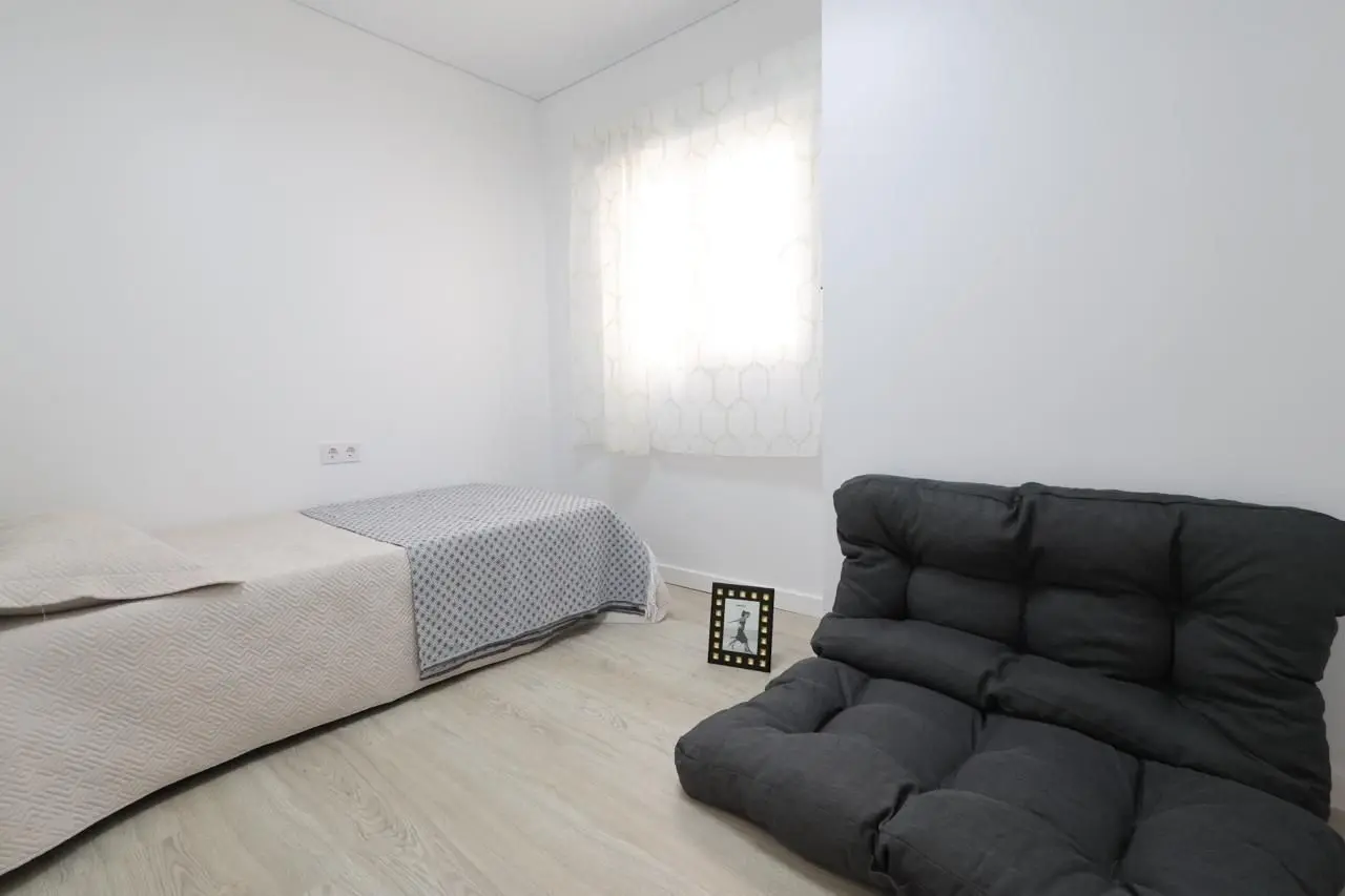 Apartment Of 105 M² In Torrevieja, Spain