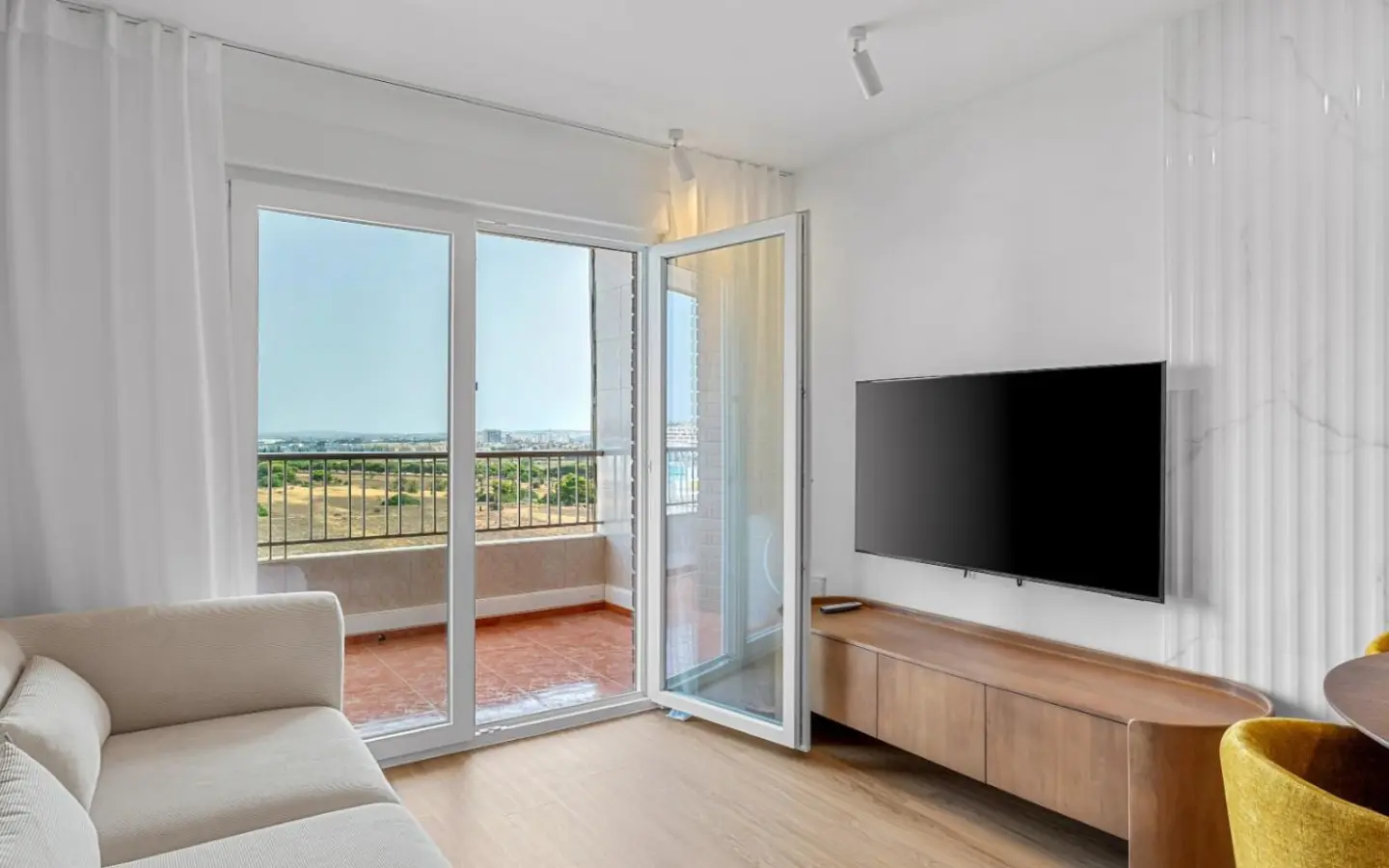 Apartment Of 61 M² In Torrevieja, Spain