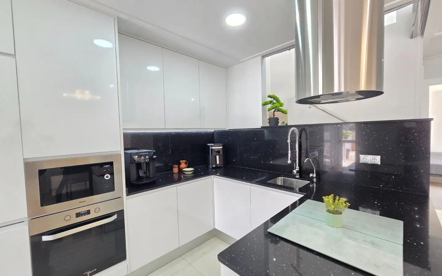 Villa Of 107 M² With Mediter Real Estate In Rojales