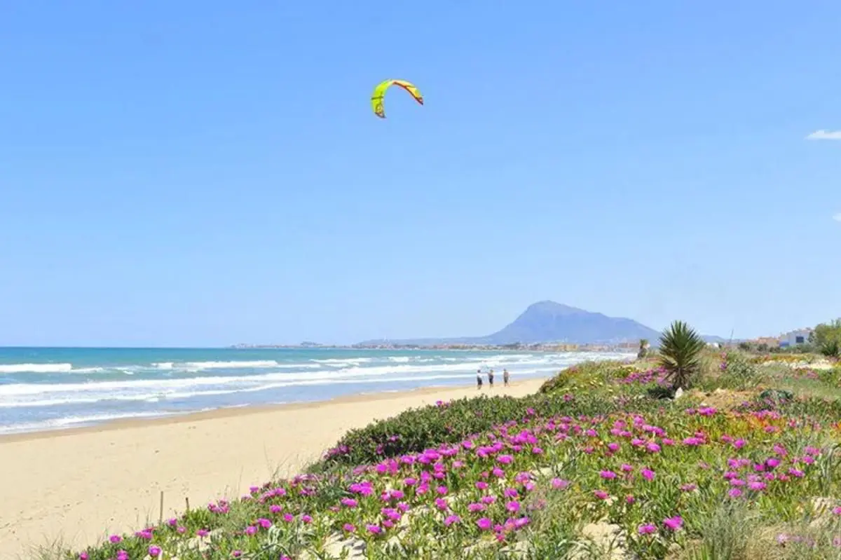 Terraced House Of 197 M² With Sea View In Denia