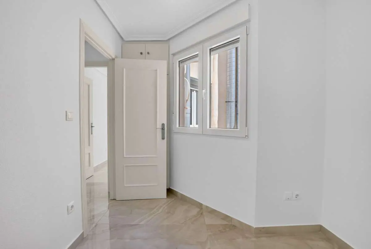 Apartment Of 74 M² In Torrevieja, Spain