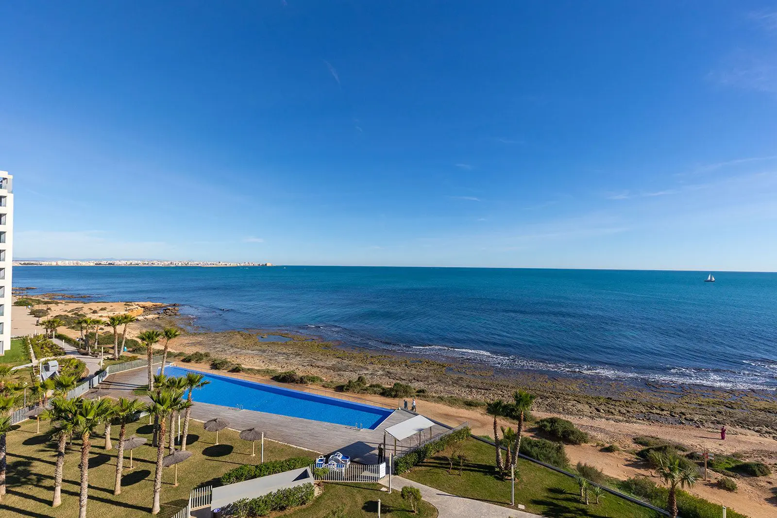 Apartment Of 122 M² In Torrevieja, Spain