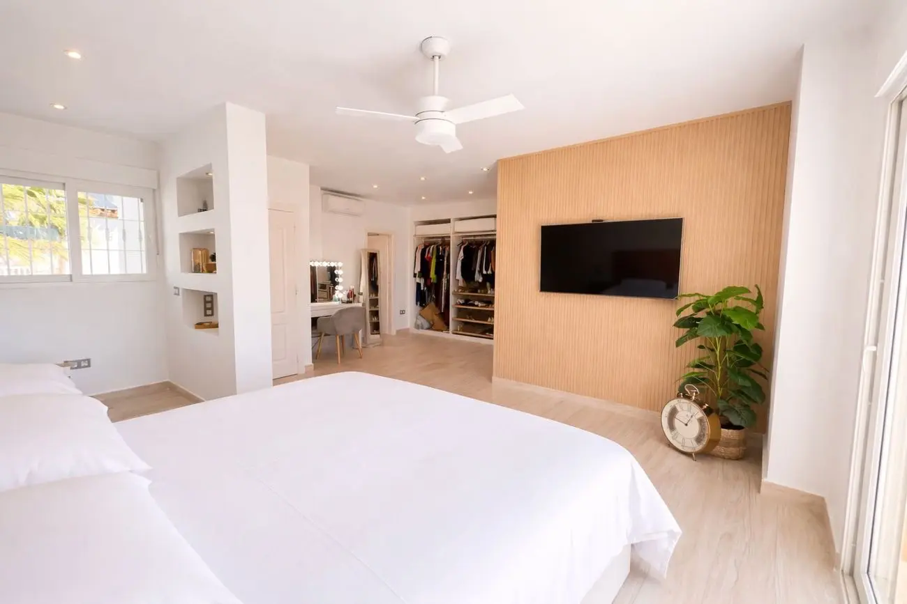 Villa Of 160 M² With A Terrace In Orihuela Costa, Spain