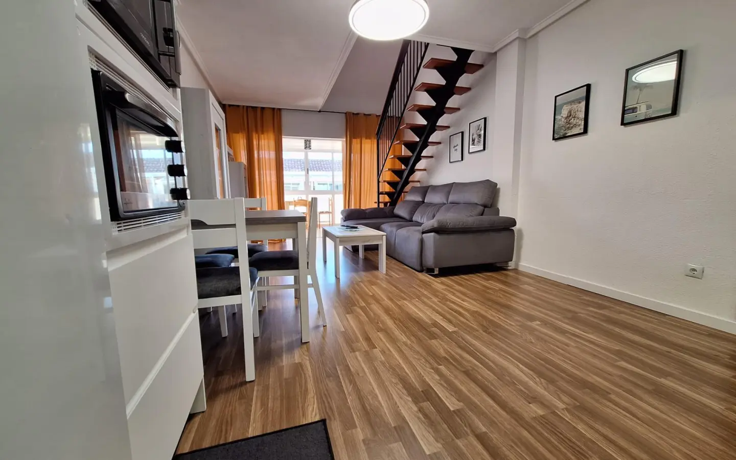 Apartment Of 100 M² In Torrevieja, Spain