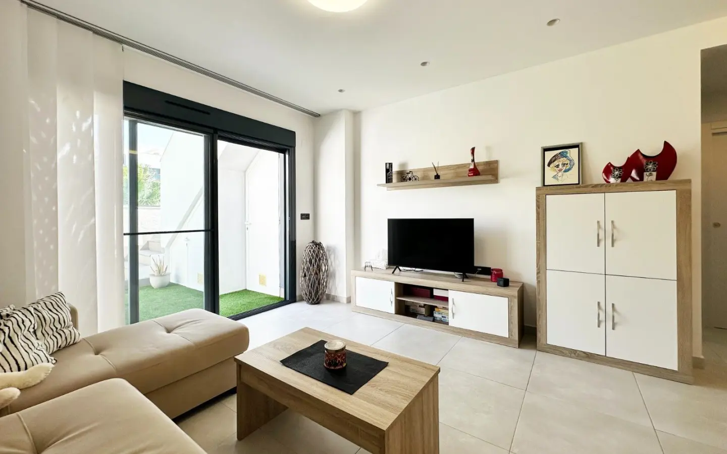 Apartment Of 75 M² In Orihuela Costa, Spain