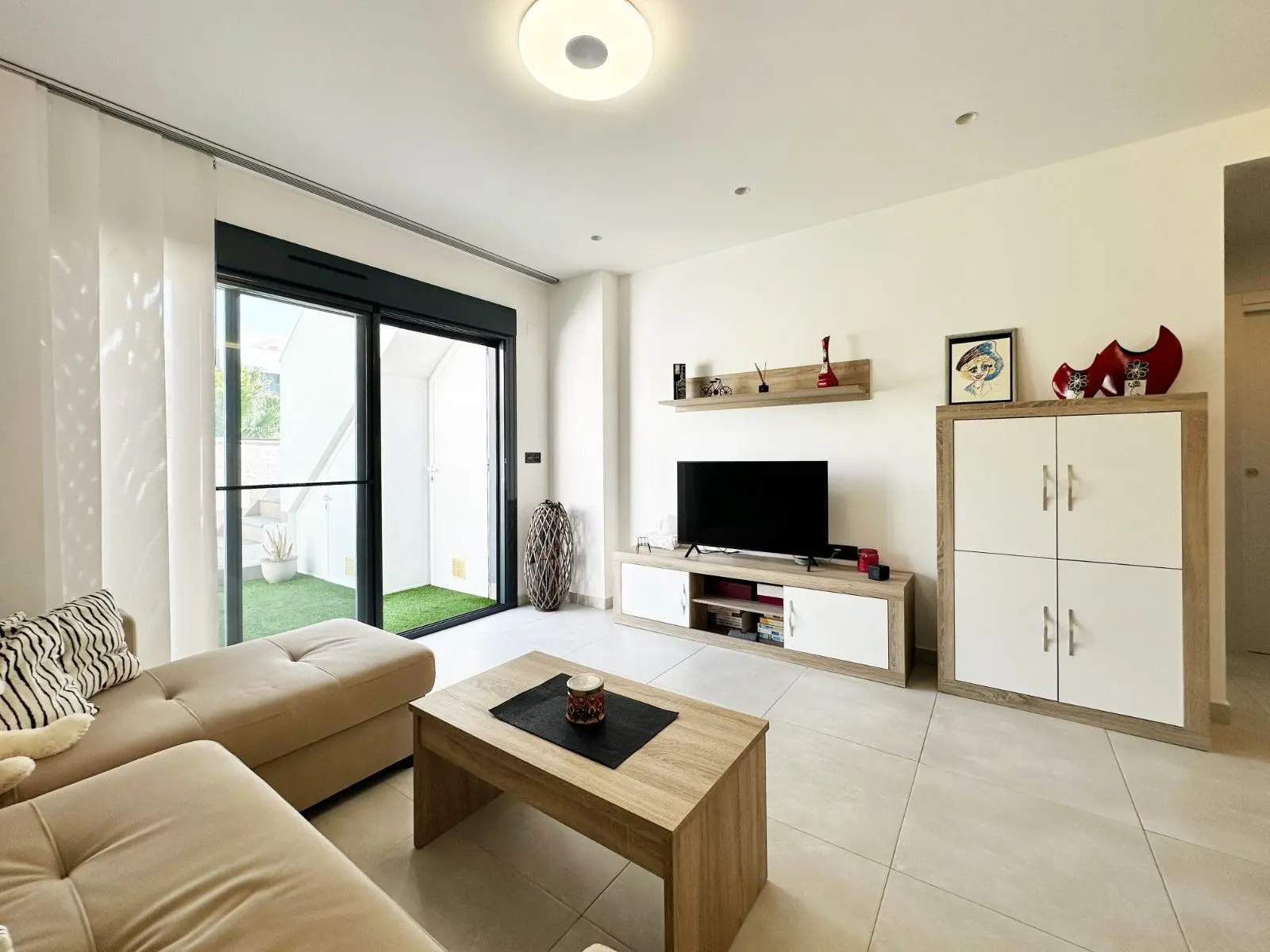 Apartment Of 75 M² In Orihuela Costa, Spain