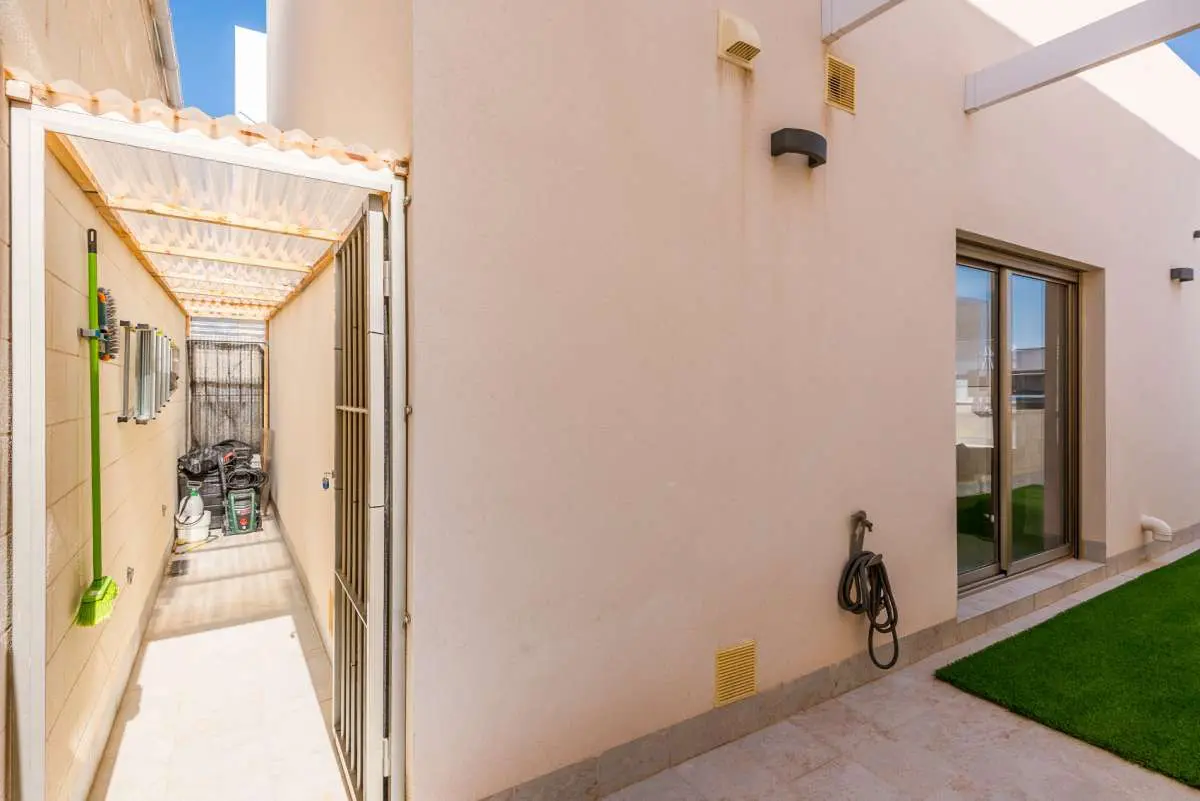 Villa Of 115 M² In Orihuela Costa
